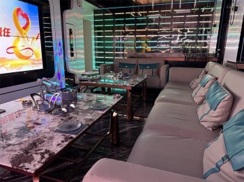 从KTV小白到麦霸的华丽蜕变：5大技巧助你唱出动人旋律